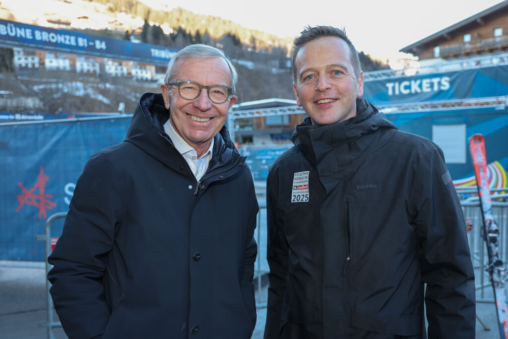 Land Salzburg / Franz Neumayr - Landeshauptmann Wilfried Haslauer mit Bürgermeister Alois Hasenauer (Saalbach-Hinterglemm)